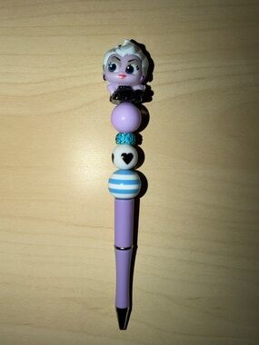 Ursula Doorable Custom Pen